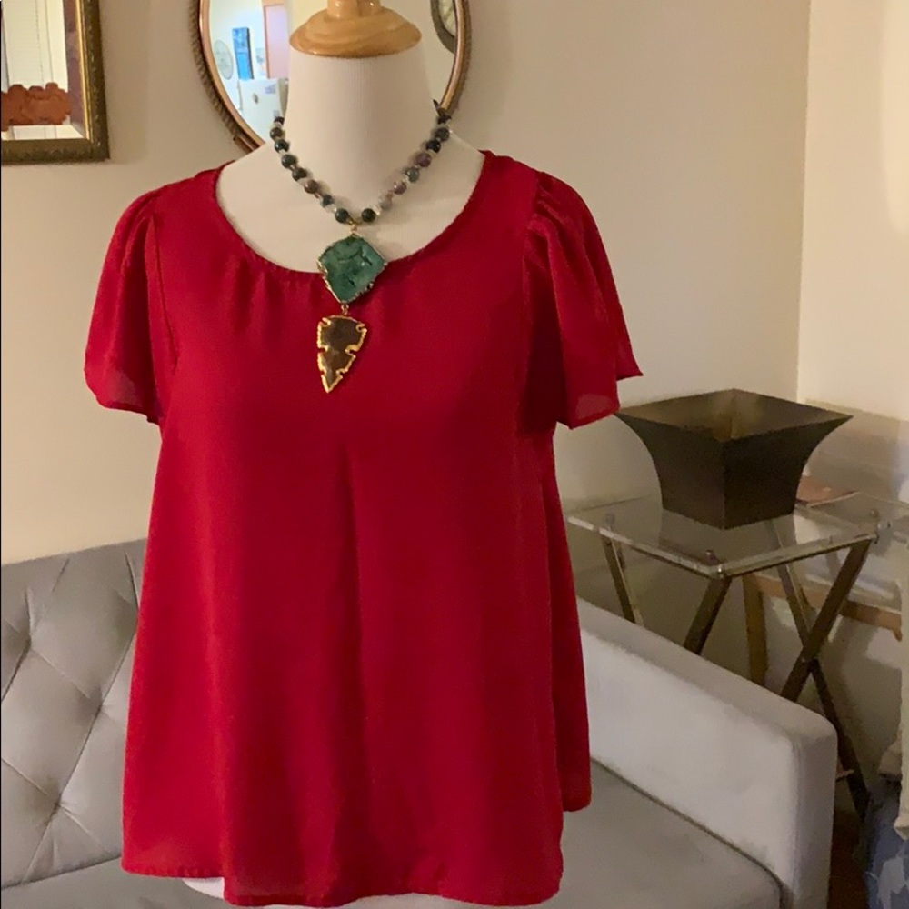 Red blouse, M